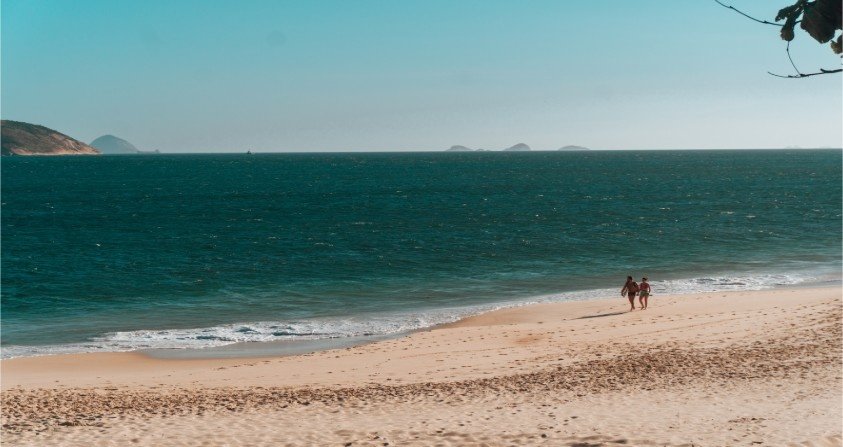 Alki Beach in West Seattle is a perfect choice