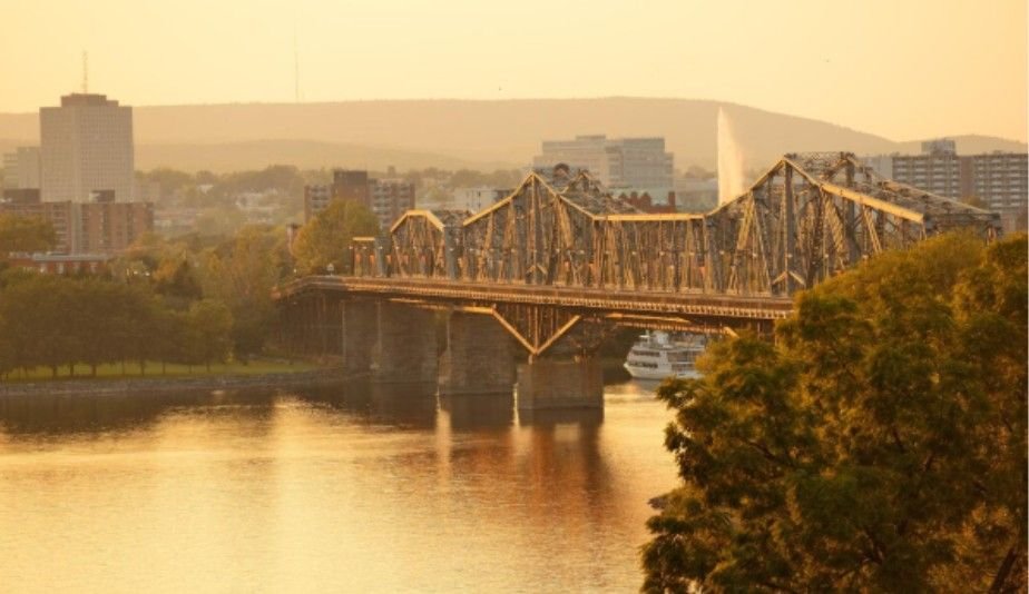 Landmarks & Outdoors