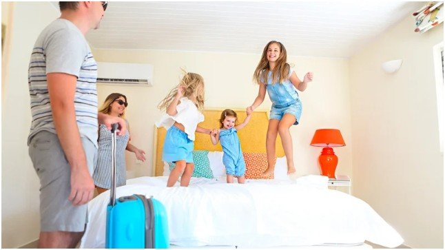 How to Decide: Hostel or Hotel for Your Next Trip?