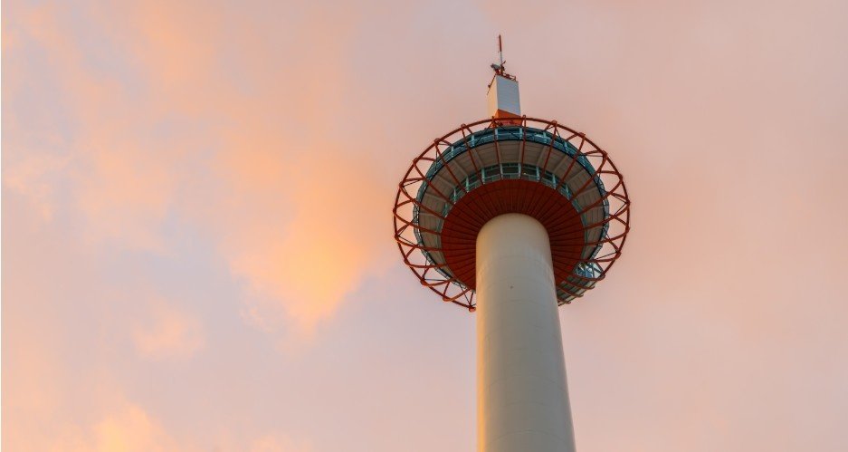 The Space Needle is the most iconic structure in Seattle