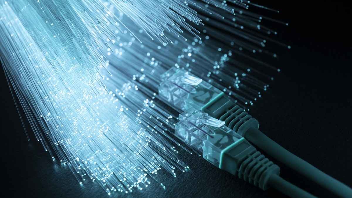 Height of Speed in the Digital Age: The Fibre Technology High-Speed Internet